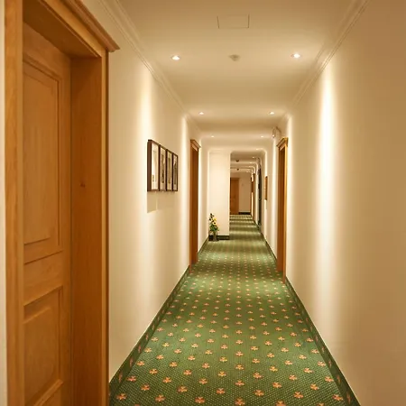 Waidmannsheil Szálloda 4*